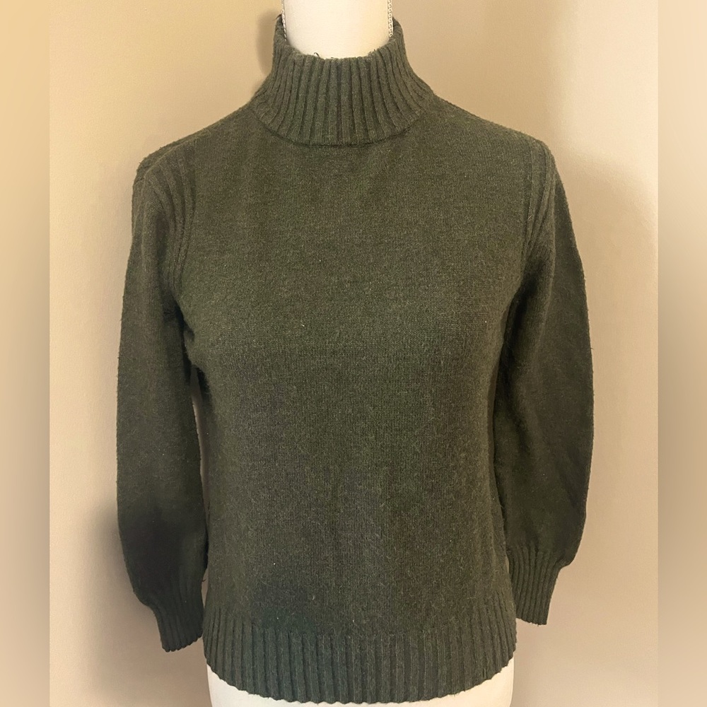 Poof Apparel sweater size small